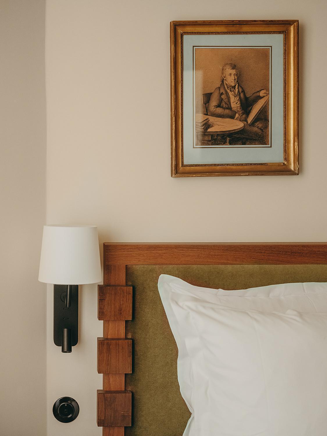 Hotel Le Petit Belloy Paris