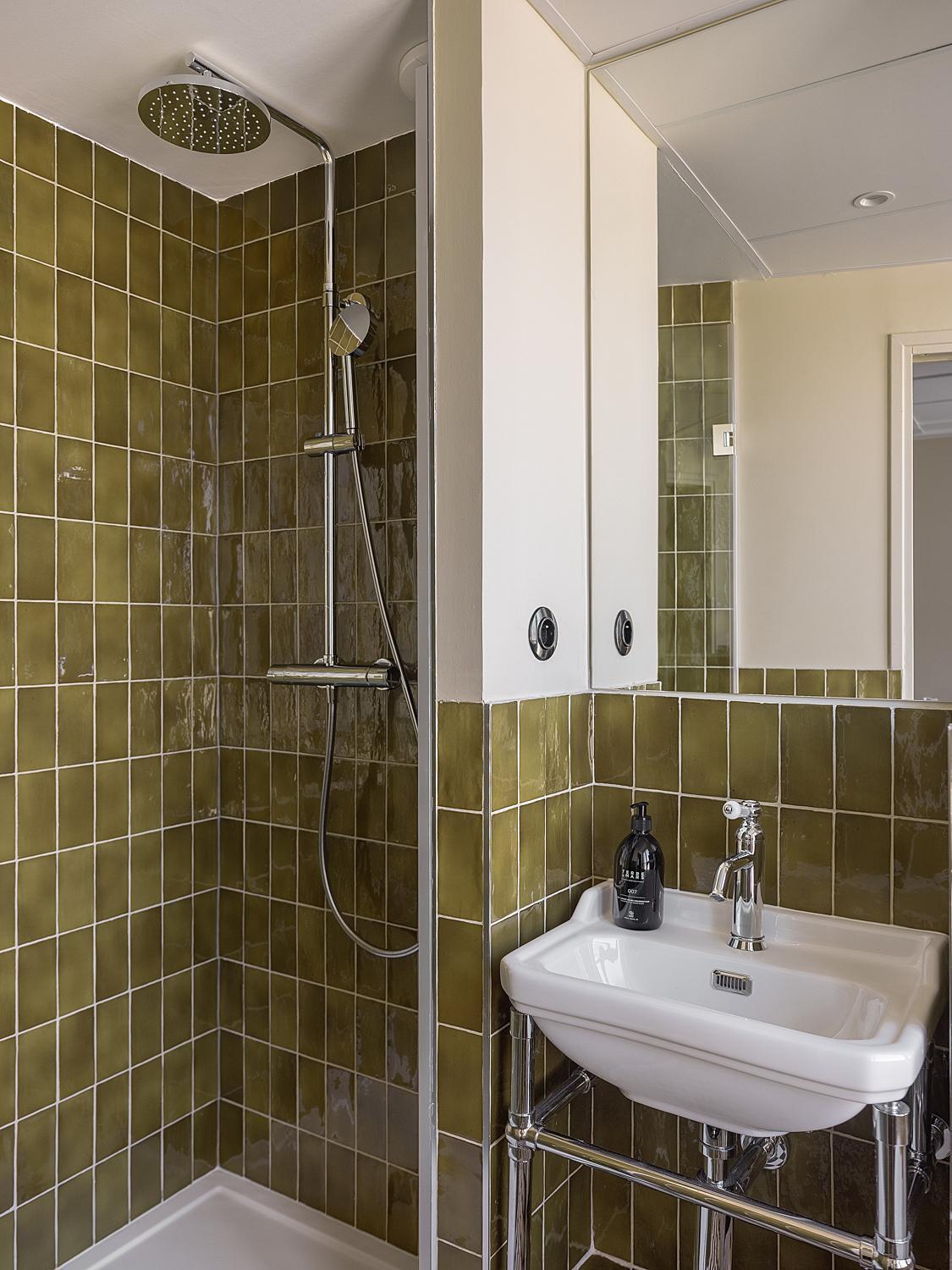 Hotel Le Petit Belloy Paris