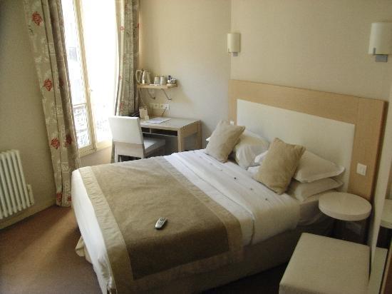 Le Petit Belloy Hotel 3*