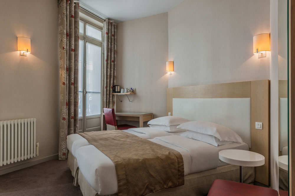 Le Petit Belloy Paris