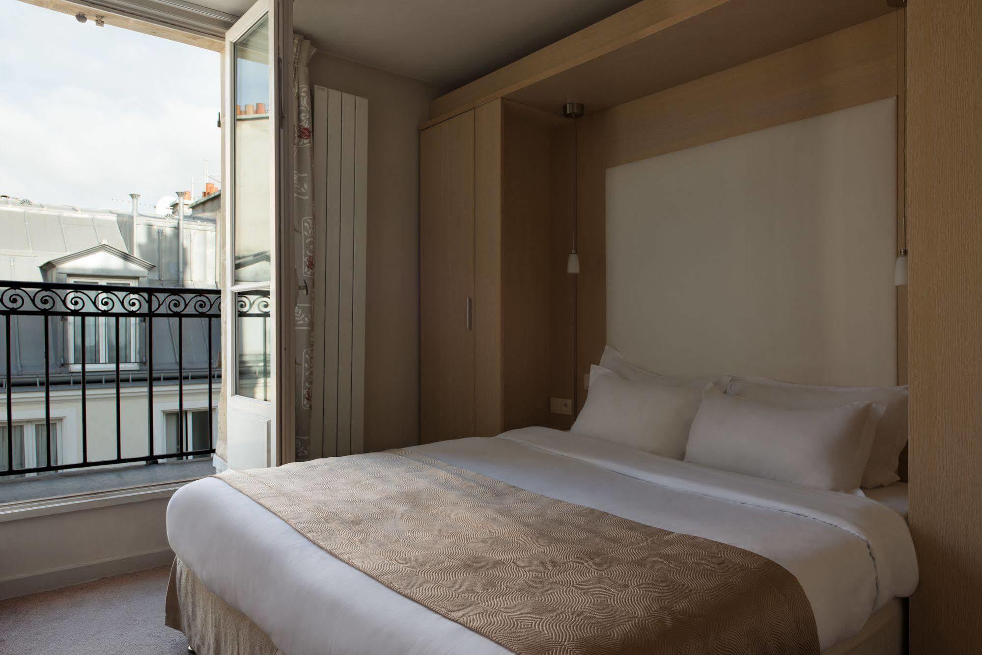 Du Savoir 3* París